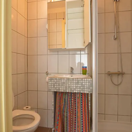 In Halenfeld-amel With Terrace 아파트 암브레브