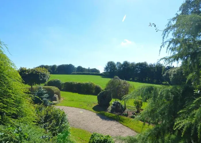 아파트 In Halenfeld-amel With Terrace 암브레브