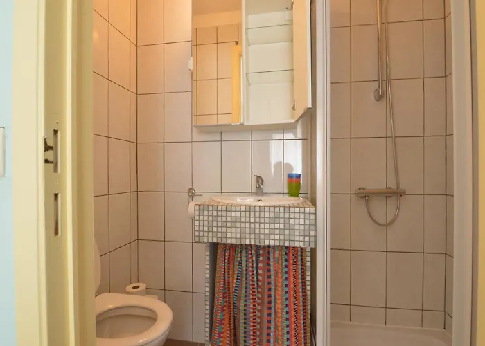 In Halenfeld-amel With Terrace 아파트 암브레브